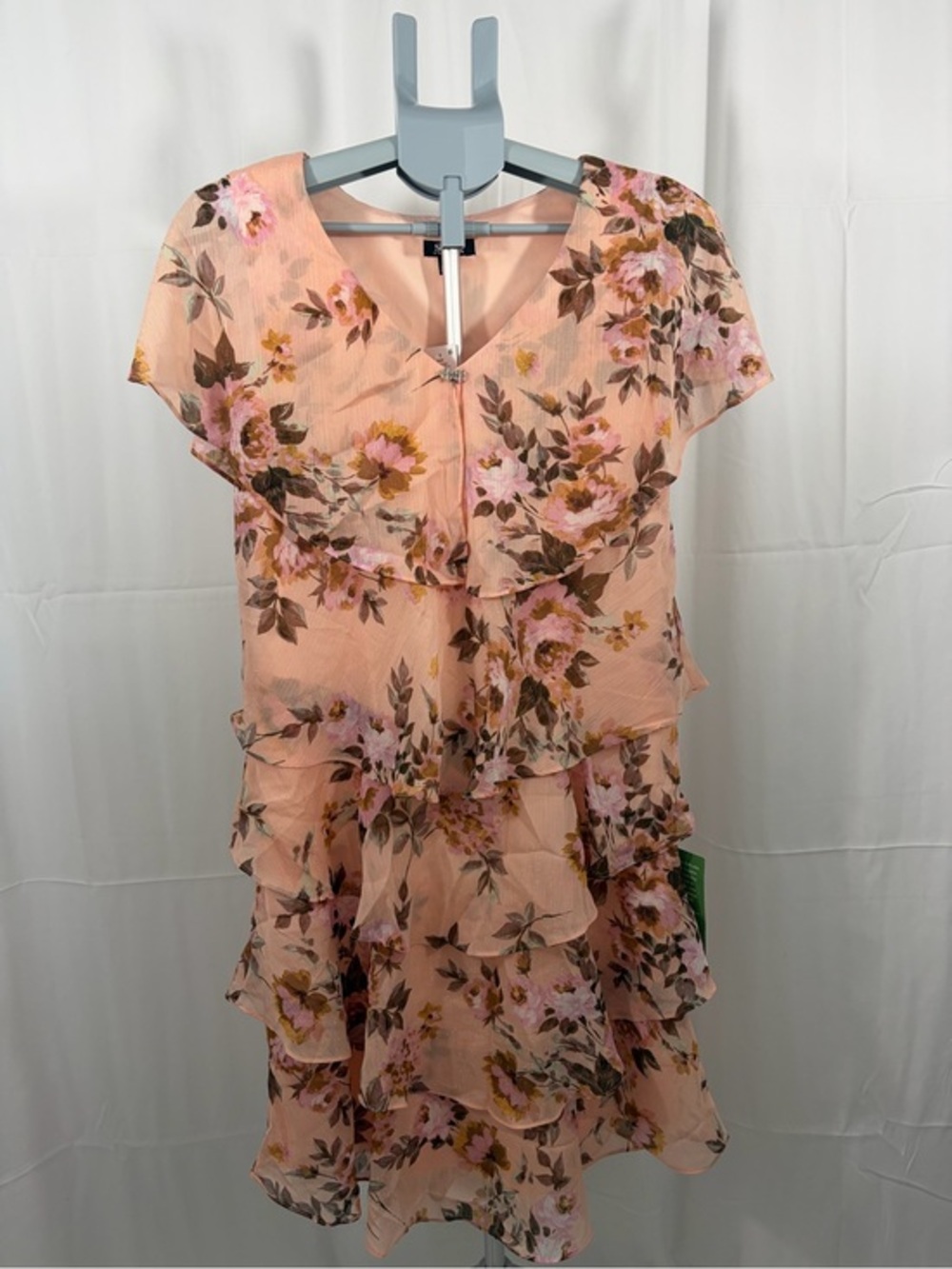 NWT SLNY Women’s Size 10 Peach Floral Ruffle Mini Dress